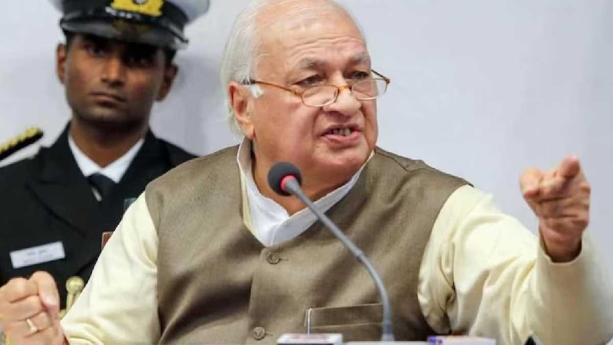 बिहार : स्वतंत्रता सेनानी अब्दुल लतीफ शम्सी के परिजनों से मिल राज्यपाल मोहम्मद आरिफ ने दी श्रद्धांजलि